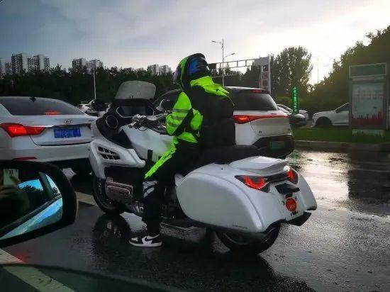 长城·灵魂S2000路测,毫无遮掩气势很强!预计价格30W左右?