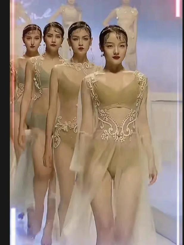 当美女三围遇上《碧草青青花盛开》:一场疯狂又迷人的体坛盛宴