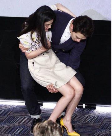 李沁的“金莲脚”有多出名?男演员:不敢抱起她,怕鞋不见了