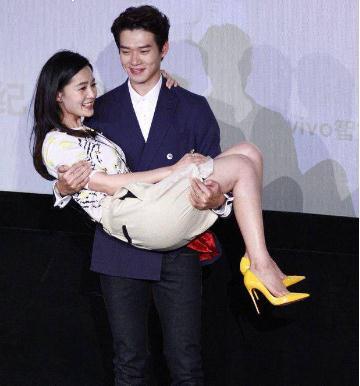 李沁的“金莲脚”有多出名?男演员:不敢抱起她,怕鞋不见了