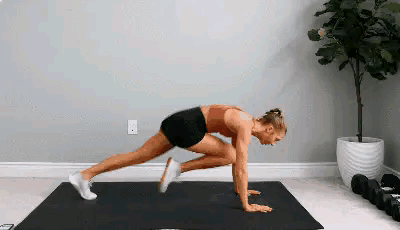 韩国健身女神,身材凹凸有致性感迷人,腹肌马甲线更是吸睛