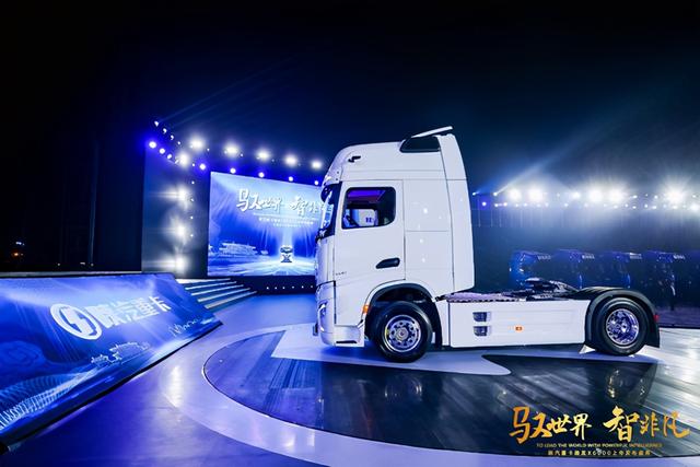 堪称国内重卡新标杆,陕汽德龙X6000真不是说说而已