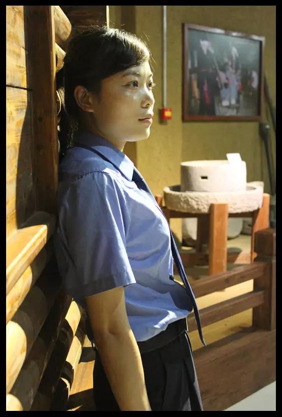 美女检察官唱响瑶族大歌(多图)