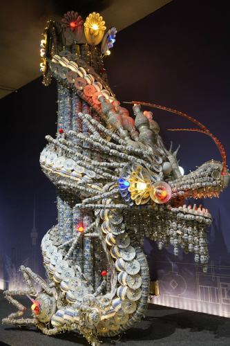 文化中国行·镜头里的非遗年|非遗灯会耀新春