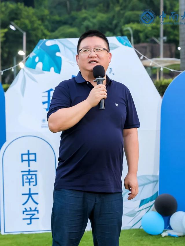 继承家业的湘妹子“厂二代”,如何啃下接班“硬骨头”?