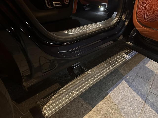 山城试驾魏牌蓝山 :车长近5米2,但开起来很灵活