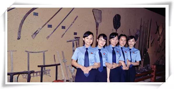 美女检察官唱响瑶族大歌(多图)