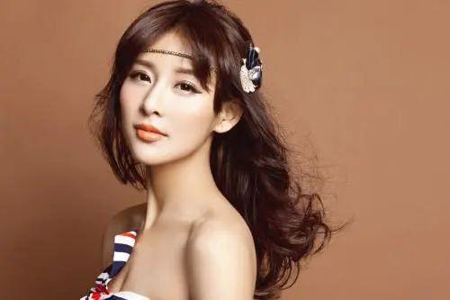 肤白娇嫩魔鬼身材性感迷人,西北新疆地区十大当红美女