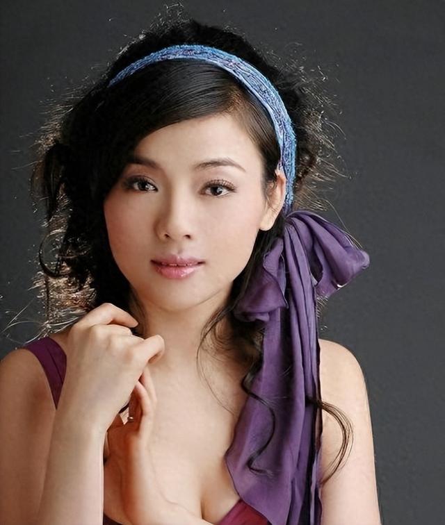 军旅女高音歌唱家华丽转身,成为副厅级文工团副团长