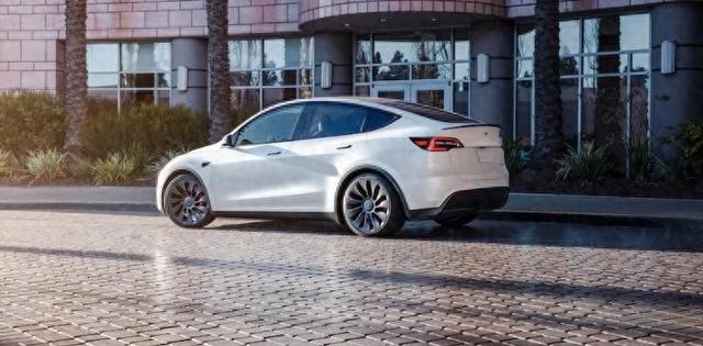 特斯拉探索再次进入印度市场，Rivian在美开放自己充电网络｜海外日报