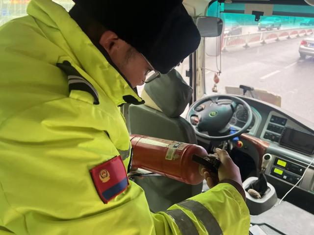 春运首日！安全感满满！