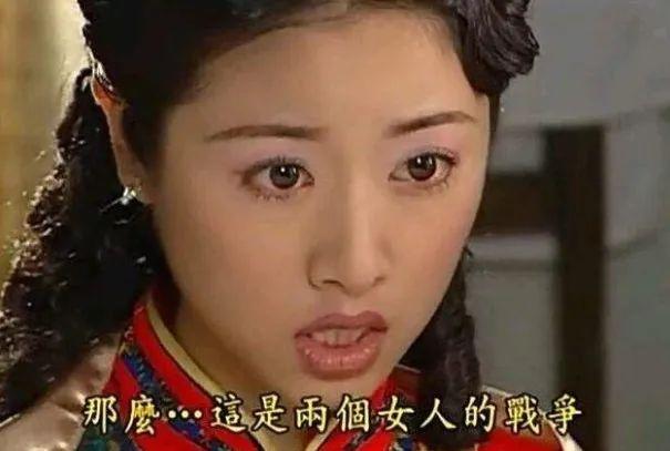 为什么最近美女流行举着脚丫子自拍?
