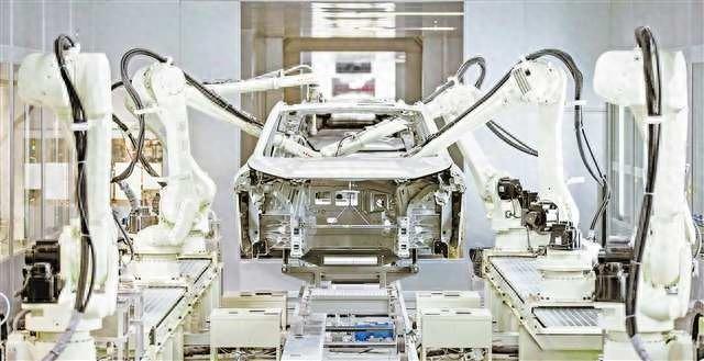 长安汽车数智工厂揭幕全球最大5G汽车工厂,每60秒下线一辆车
