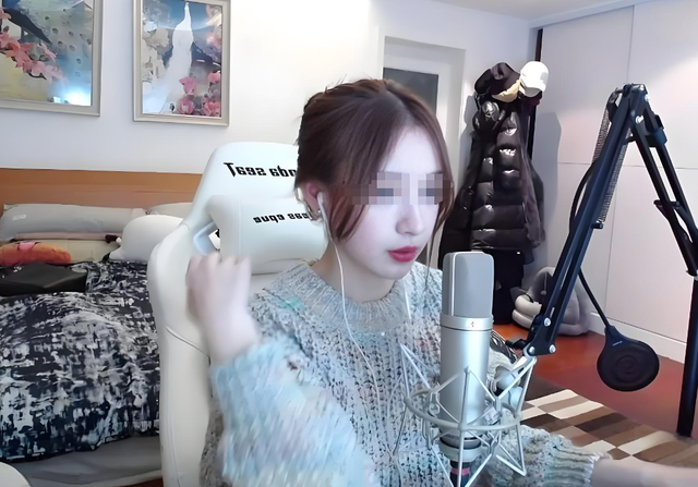 2021年,45岁榜一大哥约24岁美女主播,她的选择却毁了她这一辈子