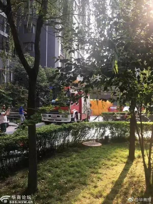 最陕西|女子报警称“准备跳楼自杀” 民警、消防劝了3小时……