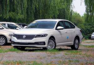 汽车首保和二保区别(刚买车不知道啥时候去保养？老司机：我来教你)