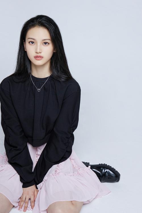 《无所畏惧》她长相甜美身材火辣,身高170才90斤,成颜值担当