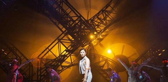 军旅女高音歌唱家华丽转身,成为副厅级文工团副团长