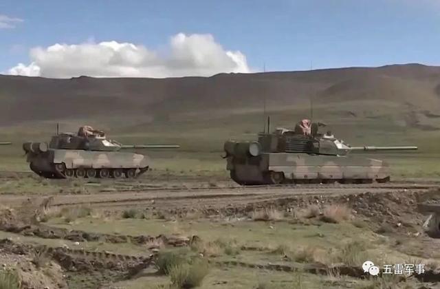 15式轻型坦克立功!中国“黑豹”开上高原,直抵西北雪山