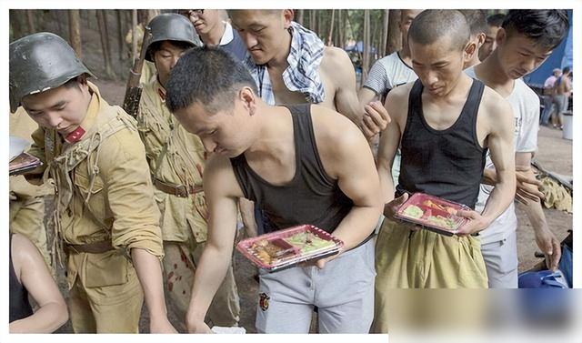 横店20万群演现状,美女泛滥成灾,懒汉的乐园疯子的天堂