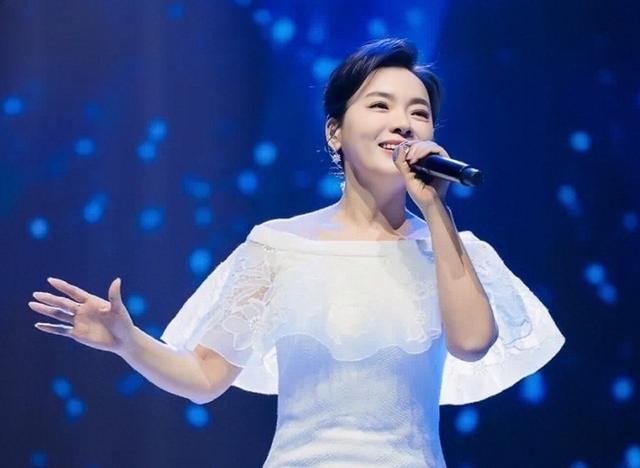 军旅女高音歌唱家华丽转身,成为副厅级文工团副团长