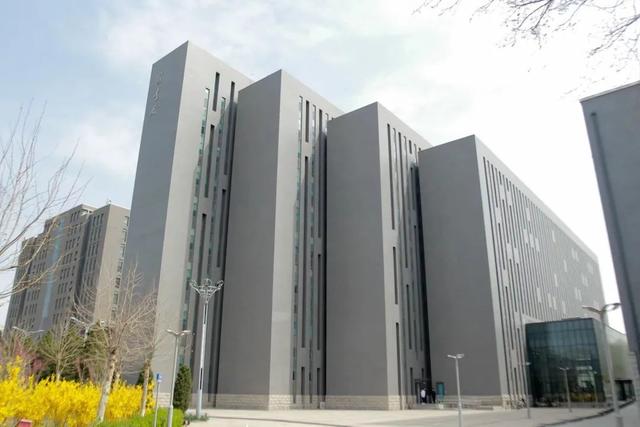 多图预警!北京一高校曝光“最美校花”,神仙颜值惊艳众人!