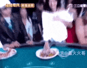 毁三观!陈乔恩满大街找睾丸吃、节目上还当众脱奶罩,太疯狂了!