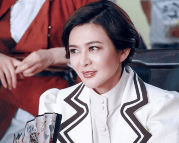 被称香港第一美女,年轻时关之琳有多美?徐克让她素颜出演13姨!