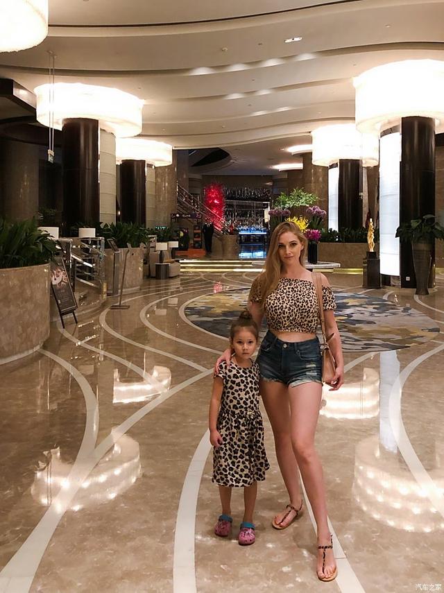 河北小伙娶小12岁乌克兰绝色美女,结婚11年后,妻子出轨波兰农民