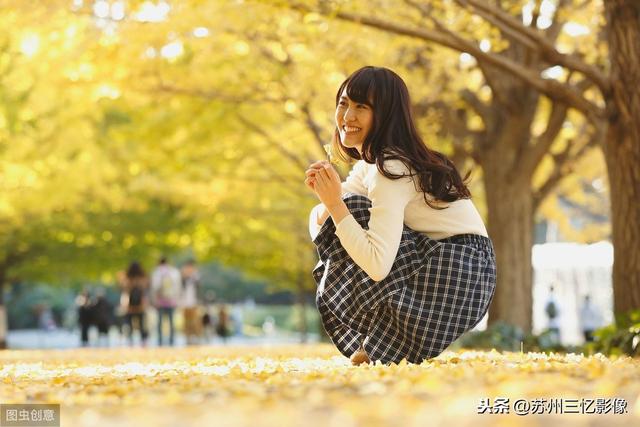 深秋之际,想拍摄一组美美的银杏美女大片的朋友,请看这里