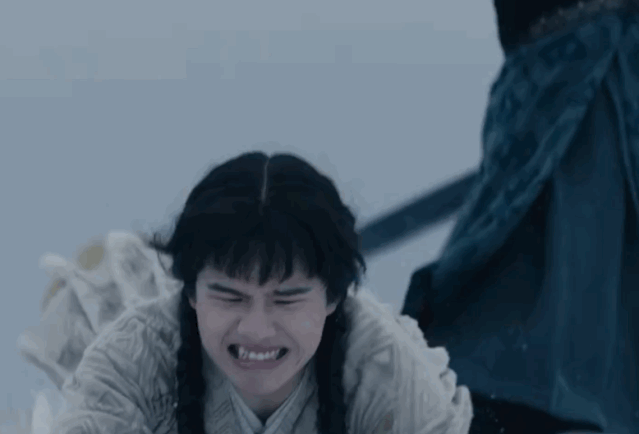 为什么最近美女流行举着脚丫子自拍?