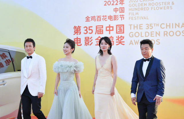 美胸美腿美背,金鸡奖女星疯狂抢镜,影后却是低调的奚美娟