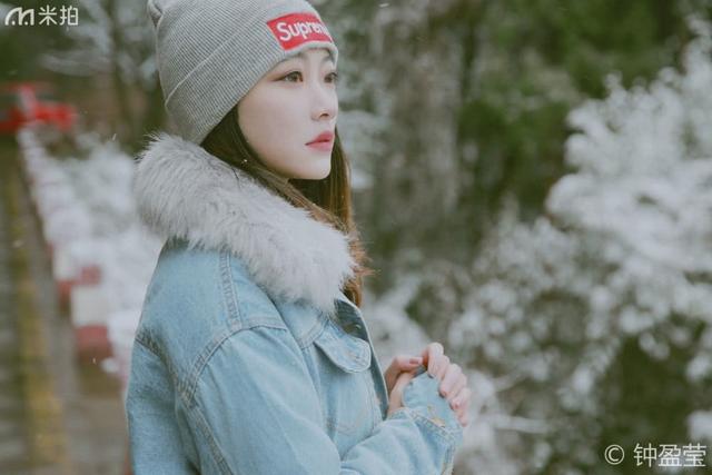 超漂亮女模特雪地里拍写真,美的就像天上的仙子