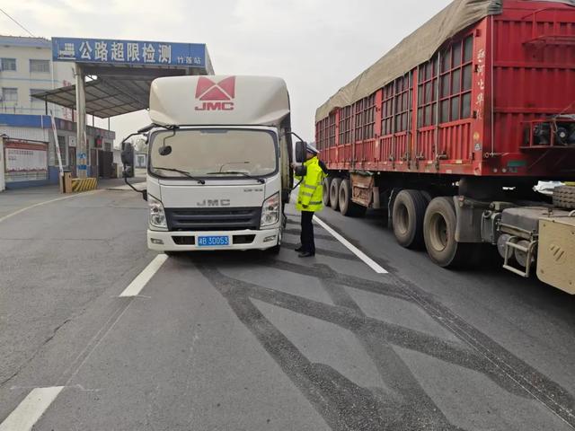 春运首日！安全感满满！