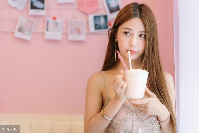 小说:他去武馆测试成绩,一招过去,馆主愣住了:没资格做你测试