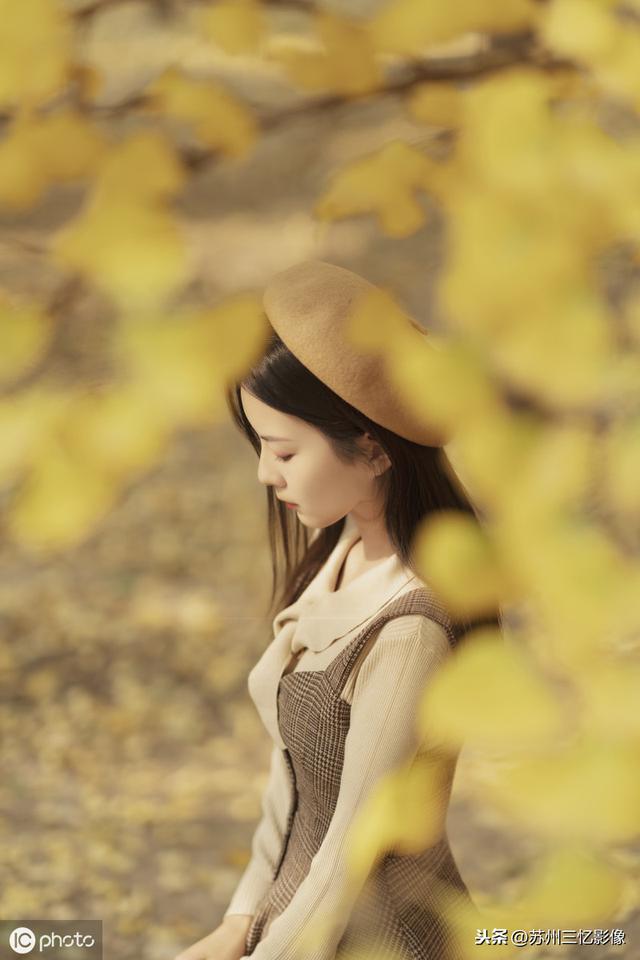 深秋之际,想拍摄一组美美的银杏美女大片的朋友,请看这里