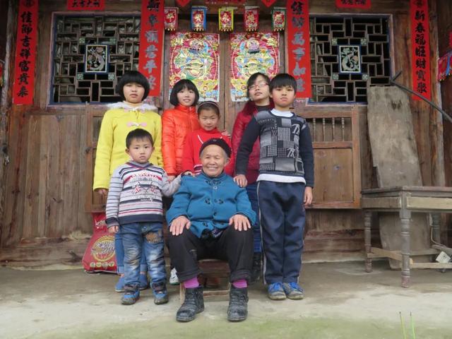 贵州大山里的“张桂梅”，畲族夫妇助力女童上学32年，“一个也不能少！”