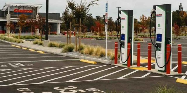 特斯拉探索再次进入印度市场，Rivian在美开放自己充电网络｜海外日报