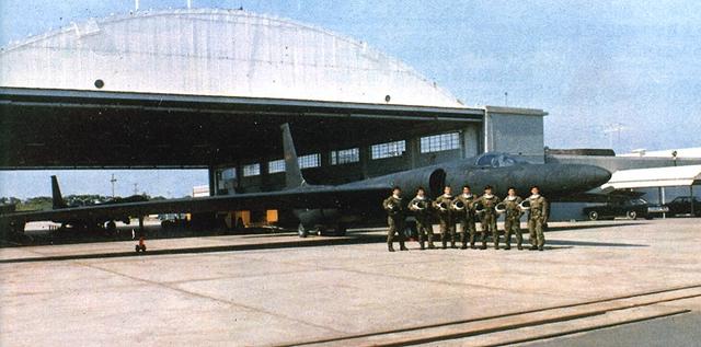 1986年台湾黑猫中队U2飞行员驾机投奔大陆:想念大陆河山和亲人