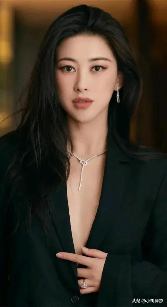 39岁朱珠用风情万种艳压女主！