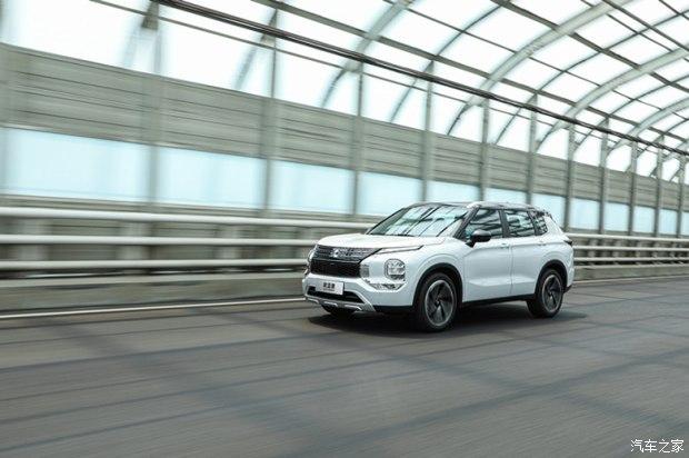 小型轿车几年年检一次?私家车年审车辆时间规定