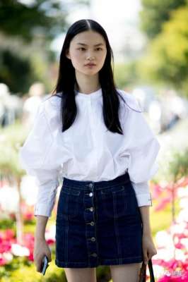 国模美美美女(维秘落选的“中国瓷娃娃”贺聪走起HF让人惊艳，私服的高级感更是一般人学不来)