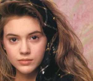 最美最美女裸体(盘点 全球因“全裸戏”出名的十位女星，我国一位明星成功上榜)