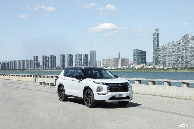 小型轿车几年年检一次?私家车年审车辆时间规定