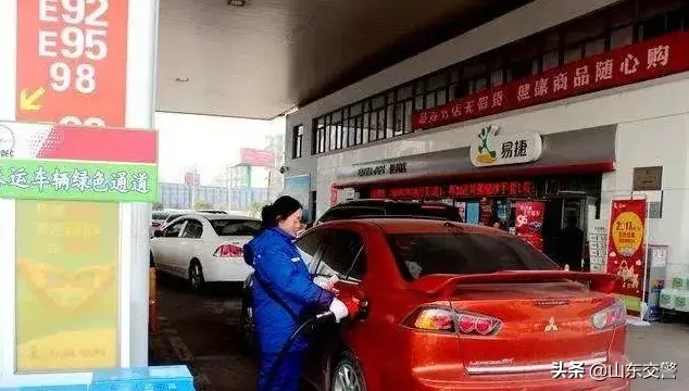 车子突然不动了,很可能是这个原因!快检查,做好预防......