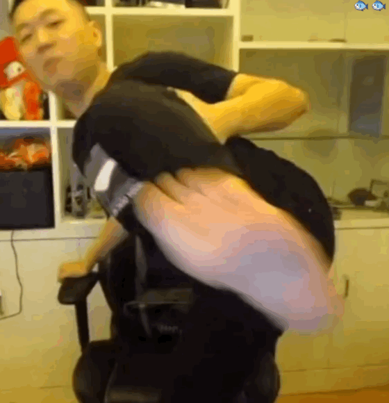 为什么最近美女流行举着脚丫子自拍?