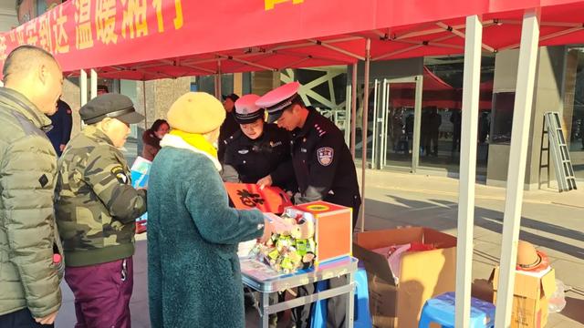 春运首日！安全感满满！