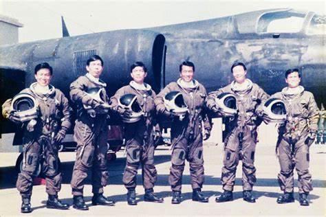 1986年台湾黑猫中队U2飞行员驾机投奔大陆:想念大陆河山和亲人