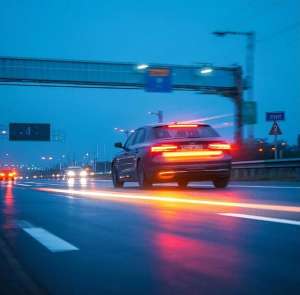 汽车登记地(如何查询车五项：车架号、发动机号、登记日期、车辆品牌和型号？)