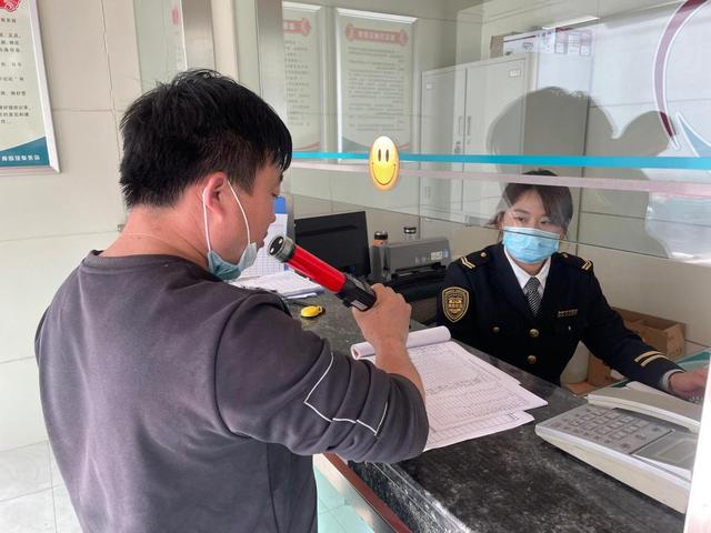 汽车总站多条班线恢复,筑牢疫情防线助力市民假期出行